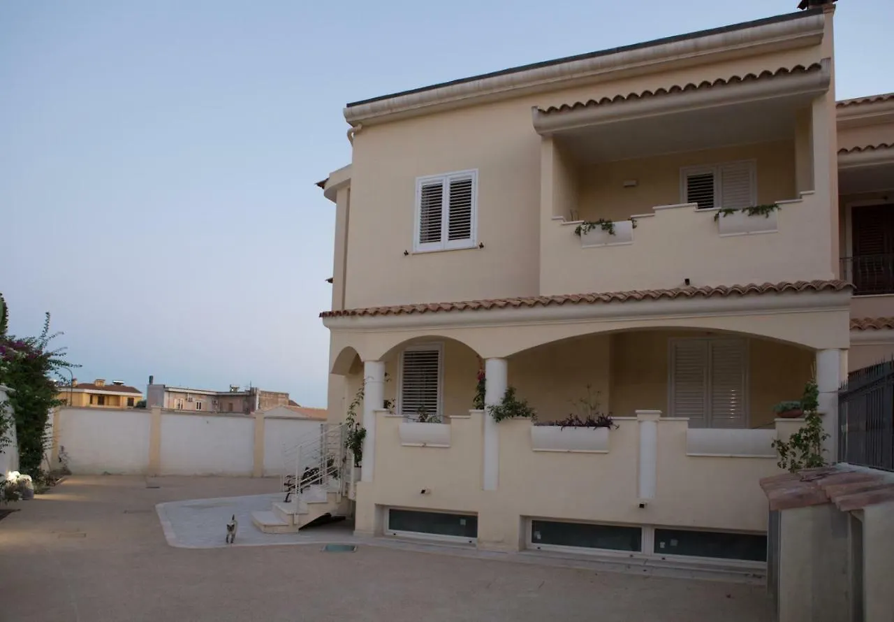 Apartment Delizioso Appartamento In Villino Indipendente Selargius